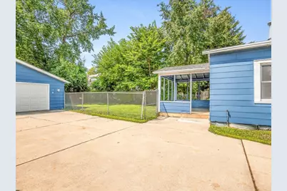 655 West Clark Street, Freeport, IL 61046 - Photo 28