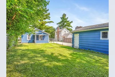 655 West Clark Street, Freeport, IL 61046 - Photo 30