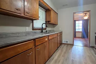 309 E 9th St, Rock Falls, IL 61071 - Photo 4