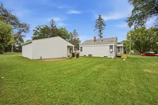 203 Pearl Ave, Loves Park, IL 61111 - Photo 14