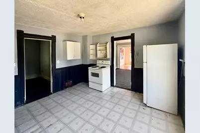 427 9th Street, Rockford, IL 61104 - Photo 8