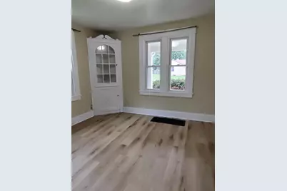 606 E Perry Street, Belvidere, IL 61008 - Photo 10