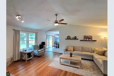 5574 Country Court, Roscoe, IL 61073 - Photo 4