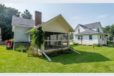 109 W Main Street, Mount Morris, IL 61054 - Photo 2