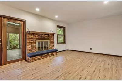 349 Sycamore, Machesney Park, IL 61115 - Photo 8