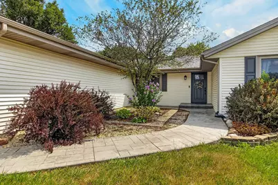 9289 Old Towne Court, Roscoe, IL 61073 - Photo 2