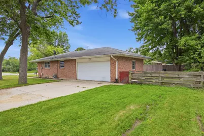 2105 Forest View Road, Rockford, IL 61108 - Photo 2