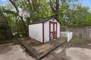 1822 E State St, Rockford, IL 61107 - Photo 18