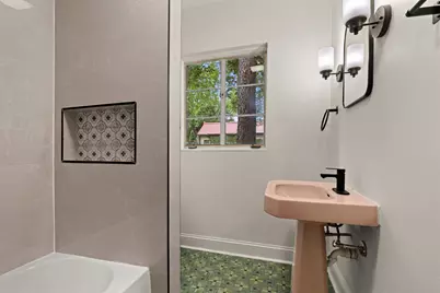 1822 E State Street, Rockford, IL 61107 - Photo 10