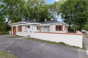 1822 E State St, Rockford, IL 61107 - Photo 1