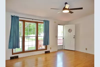 5509 Heartwood Lane, Roscoe, IL 61073 - Photo 8