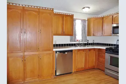 5509 Heartwood Lane, Roscoe, IL 61073 - Photo 12