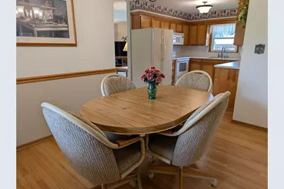 1358 Empire Court, Freeport, IL 61032 - Photo 10