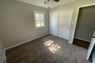 1708 Green St, Peru, IL 61354 - Photo 10