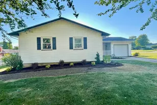 1708 Green St, Peru, IL 61354 - Photo 12