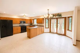 1222 Butler Rd, Rockford, IL 61108 - Photo 4