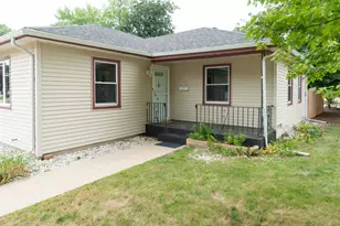 2624 Prial Ave, Rockford, IL 61101 - Photo 2