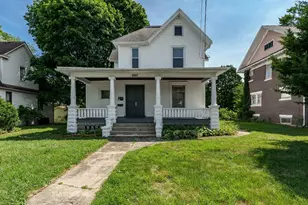 2007 E State St, Rockford, IL 61104 - Photo 1