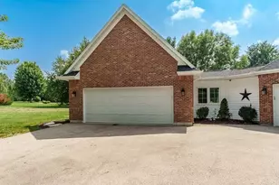 9850 Ridge Way, Rockford, IL 61107 - Photo 4