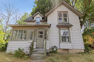 1432 Fairview Ave, Rockford, IL 61101 - Photo 1