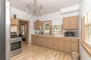 402 Alliance Ave, Rockford, IL 61101 - Photo 10