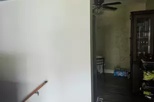1013 Arnold Ave, Rockford, IL 61108 - Photo 6