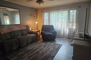 1013 Arnold Ave, Rockford, IL 61108 - Photo 8