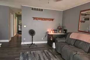 1013 Arnold Ave, Rockford, IL 61108 - Photo 10