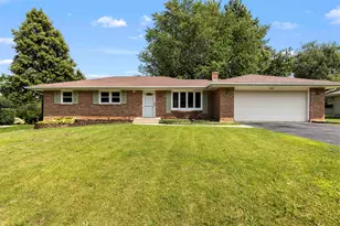 2838 Panorama Dr, Rockford, IL 61109 - Photo 1