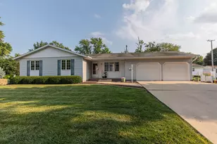 301 9th St, Mendota, IL 61342 - Photo 24