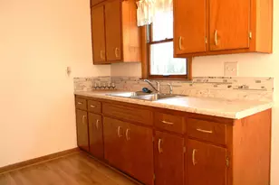 1824 Crestwood Ave, Rockford, IL 61103 - Photo 8