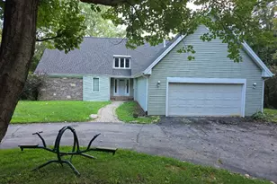 1494 Marberly Dr, Rockford, IL 61103 - Photo 4