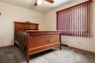 4996 Zenith Pkwy, Machesney Park, IL 61115 - Photo 22