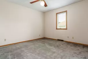 4996 Zenith Pkwy, Machesney Park, IL 61115 - Photo 24