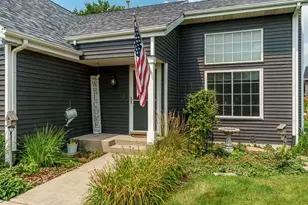 4996 Zenith Pkwy, Machesney Park, IL 61115 - Photo 2