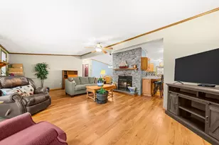 8511 Fig Tree Ln, Roscoe, IL 61073 - Photo 4