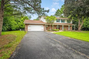 1718 Jacoby Pl, Rockford, IL 61107 - Photo 4