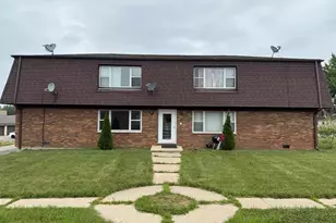 1020 9th St, Harvard, IL 60033 - Photo 1