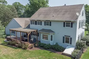 960 Woodside Terrace, Freeport, IL 61032 - Photo 2