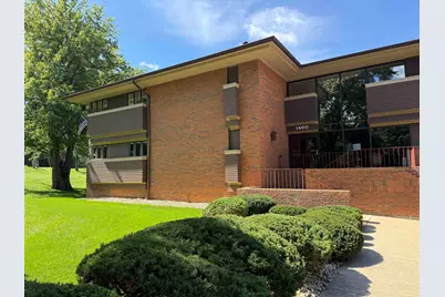 1460 S Park Unit #101 Boulevard, Freeport, IL 61032 - Photo 1