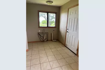 4840 Manchester Road, Poplar Grove, IL 61065 - Photo 10