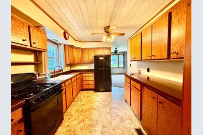 415 W Locust Street, Lanark, IL 61046 - Photo 2