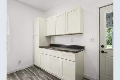 655 West Clark Street, Freeport, IL 61046 - Photo 14