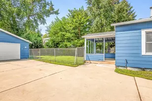 655 W Clark St, Freeport, IL 61046 - Photo 28