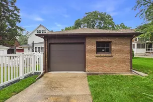 1623 Jackson St, Rockford, IL 61107 - Photo 34