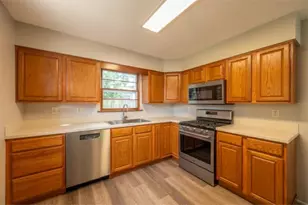 539 Central Ave, Genoa, IL 60135 - Photo 14