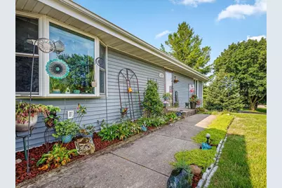 6353 Abernathy Way, Roscoe, IL 61073 - Photo 2