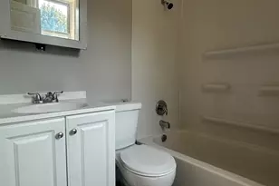 1421 Charles St, Rockford, IL 61104 - Photo 14