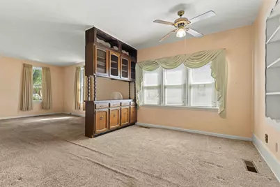 838 N 1st St, Rockford, IL 61107 - Photo 6