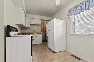 2013 Evans Ave, Loves Park, IL 61111 - Photo 6